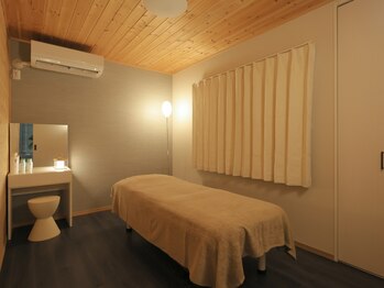 【深層筋Detoxリンパマッサージ×骨格調整×肩甲骨はがし】　沢の写真/一軒家×1日3名。人目を気にせず、静寂で深く整う“大人の隠れ家ケア”歴25年超えのオーナーが施術します。