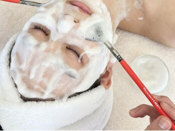 バリューネクスト 青葉台の写真/【ララピール×顔脱毛】至近距離でも自信が持てる肌へ♪Wケアで土台から毛穴を撲滅！お得なクーポンcheck☆