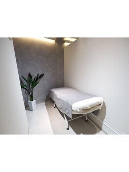 ゆったり空間で施術が受けられるサロン