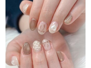 ネイルアンドアイラッシュスタジオ シュシュ(chouchou)/キルティング・マグネットミラー