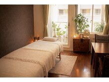 aile〈エール〉新宿御苑前 ドライヘッドスパ【4/6 NEW OPEN（予定）】 /緑に包まれる癒しの空間