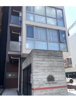 サロンディア(SALON Dea)/地下鉄鶴舞駅6番出口より徒歩3分