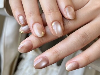 ベージュ系ニュアンスネイル