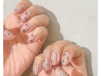 ノラ ミナミアオヤマ(NORA MINAMIAOYAMA)/ホロフラワーネイル