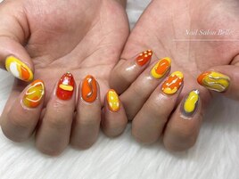 個性的ネイル