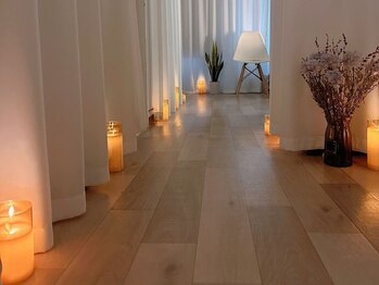 極上快眠ドライヘッドスパ専門サロン 雲の気持ち 新大久保店/癒しの空間演出