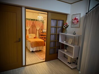 エミティーパール/玄関からのお部屋の様子を見て