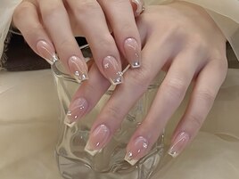 甘すぎない可愛いネイル