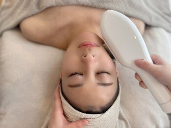 エムボーテ 太田店(M BEAUTE33)の写真/当店人気【顔筋小顔コルギ】と同時施術で叶うしわ・たるみケア！
