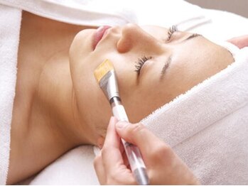 バリューネクスト 青葉台の写真/【透明感覚醒】最新マンデルホワイトピール＋LDM導入★春の紫外線・毛穴・ニキビ・シミ対策に最適です◎