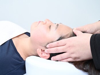 太陽の癒やし 国分寺店/ヘッド+小顔矯正 30分