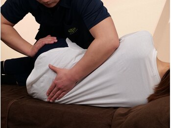 リボーン 横浜ビブレ店(Rebone)の写真/【腰痛改善】今ある腰の痛みを、骨格調整・もみほぐし・ストレッチで緩めて楽に♪60分¥3680#横浜