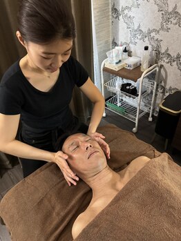 リバティ別館 福岡薬院(Liberty)/小顔リフトアップ&ヘッドスパ