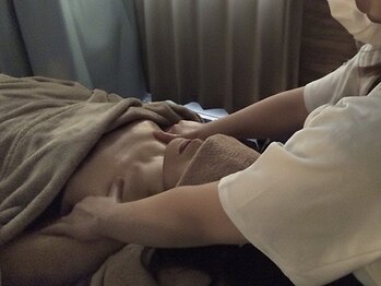 クイーンズ(Queens)の写真/【新メニュー/リンパマッサージ】年齢による不調やお悩み、日々の疲労やストレスは"Queens"で癒し改善を♪