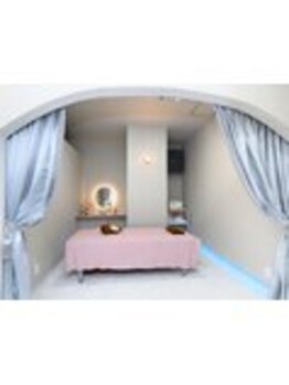 SallyEmiry北千住店【サリーエミリー】小顔コルギ/白玉肌管理/ハーブピーリング/ベッドは全部で3台