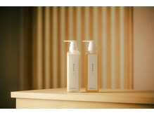 【ROSAGE】自社開発が叶える、シルクの輝き。