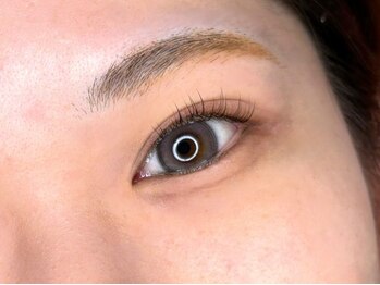 アース 流山おおたかの森店(HAIR & MAKE EARTH)の写真/自まつげ派さんへ◎自由自在のデザインで、あなたの目の形に合わせた理想のお目元に☆ロットの種類豊富♪