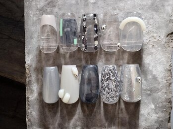 ネイルズ バックフロウ(Nails Back Flow)の写真/熟練スタッフが大人女性にピッタリな上品ネイルを提案◎爪の形にこだわったここにしかない高技術な施術を♪
