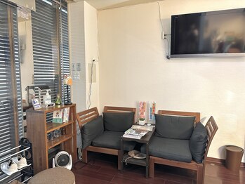 ブレント 渡辺通 薬院(Blent.)/玄関横の待合スペース