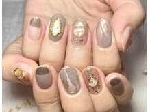 クロエ(chloe)/冬のニュアンスネイル