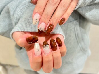 ベッコウネイル　担当moe