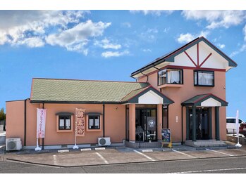 健美院/外観と駐車場