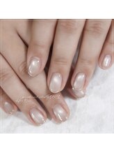 瑠璃(RURI)/ミラーフレンチネイル