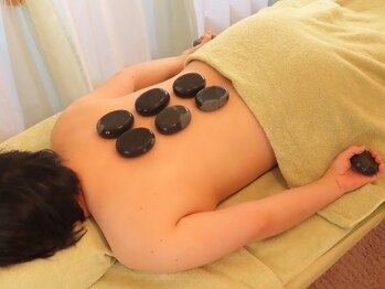 温活ルーム たまご肌/背中も温めて緩ませましょう♪