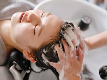 ミームスパ 梅田中崎町(Meem Spa)の写真/【完全個室のヘッドスパ専門店】あまりの気持ちよさに寝落ちも...。日々の疲れから心と身体をリラックス♪