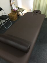 整体アンド足つぼサロン らくだ/大きいサイズのベッド