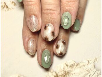 クロエ(chloe)/ニュアンスネイル