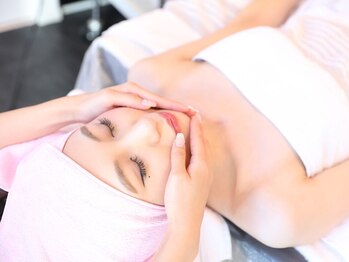 イルミナージュ(Illuminage)の写真/体質改善アロママッサージ付”リフトアップフェイシャル”初回3980円◎オーナーこだわりの施術がこの価格◎