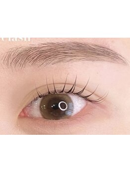 ナチュラル上品な目元にしたい