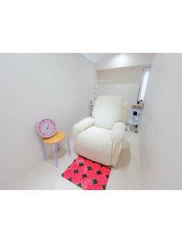 ゆったり空間で施術が受けられるサロン