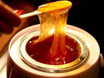 ブーチ 本八幡( BUHTI)の写真/【その場でキレイになれるワックス脱毛】成人式前の襟足脱毛がおすすめ!垢抜けると人気の眉毛ワックスも♪