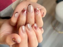 ヴィヴィアン ネイル(Vivian nail)/変形フレンチ　インクアート