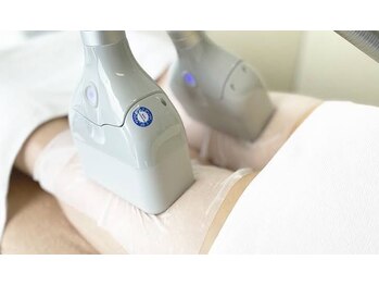 オアシス メイエキ(Oasis ｍeieki)の写真/脂肪冷却でお腹・太もも・二の腕をスッキリ！理想のボディラインへ導きます♪