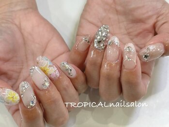 トロピカル(TROPICAL)/フラワーキラキラネイル