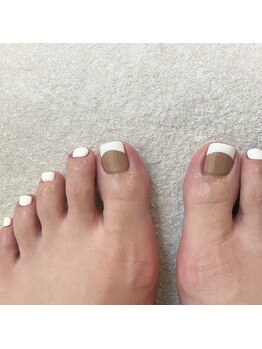 ロクサンサン(633)/フットフレンチネイル