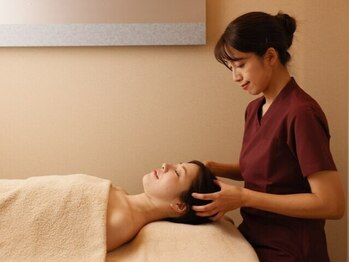 サロンアンピール 自由が丘店の写真/【日常のストレスから解放される至福のヘッドスパを体験しませんか？】眠りが浅い方必見★睡眠の質を改善！