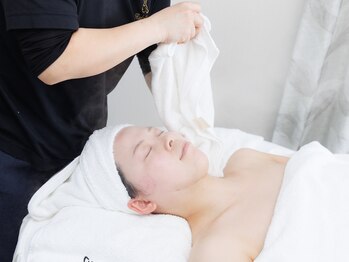 ハダヒカリ(HadaHikari)/毛穴×リフトケア