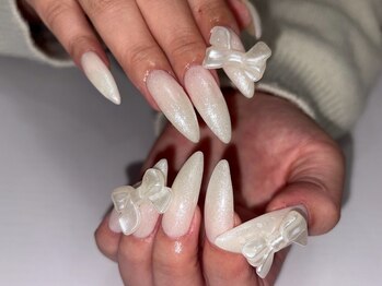 ジェミーネイル シンジュク(Jemiy nail shinjuku)/【Remi】白ラメデカリボン¥8700