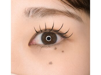 ワイズサロン(Y’s.salon)の写真/.一人ひとりの目元に合わせた、オーダーメイドデザイン。