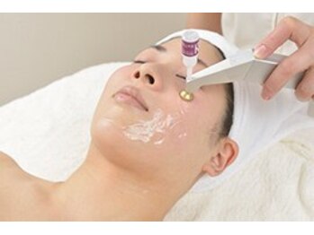 トータルケアハウス エイチ ツー オー 梅田店/ [3]高級美容液・導入