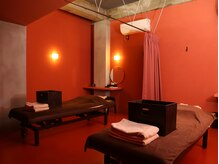 モミモミラフ(momimomi Laugh)/ペア施術室