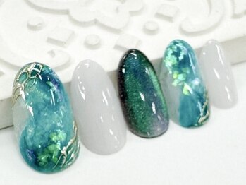 ネイルサロン アウリノ 大宮店(AULINO)の写真/ハンド&フット定額コースをご用意♪季節やトレンドを取り入れたデザインで、お客様の希望に合わせて施術★