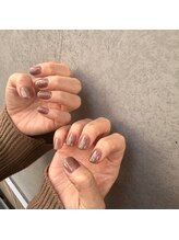 リルム(Relum)/ブラウンラメワンカラーネイル♪