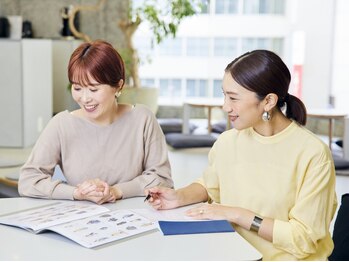 スタパト 銀座店の写真/16年目の老舗サロン！全スタッフがプロで現役のファッションスタイリストなのでお洋服のご相談など可能！