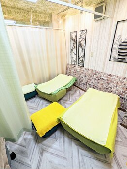 フットルーム プラナ 名駅店/二人同時に足つぼ、角質ケアも♪