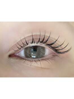 ナチュラル上品な目元にしたい